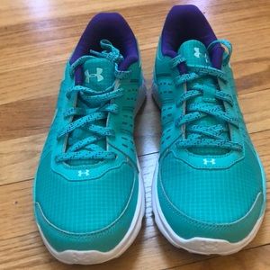 Under armour sneakers size 4.5